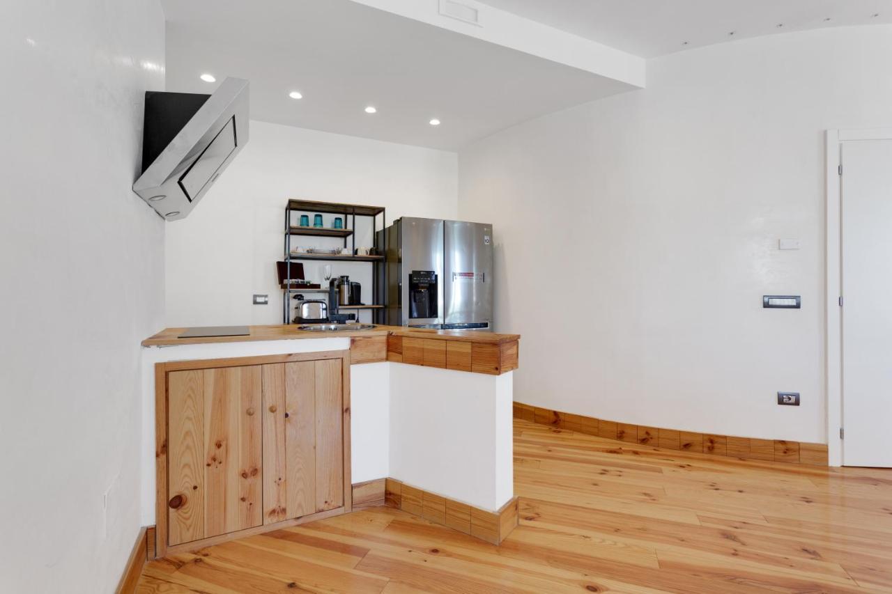 Mayfair Lifestyle Suites By Babylon Stay Napoli Eksteriør billede