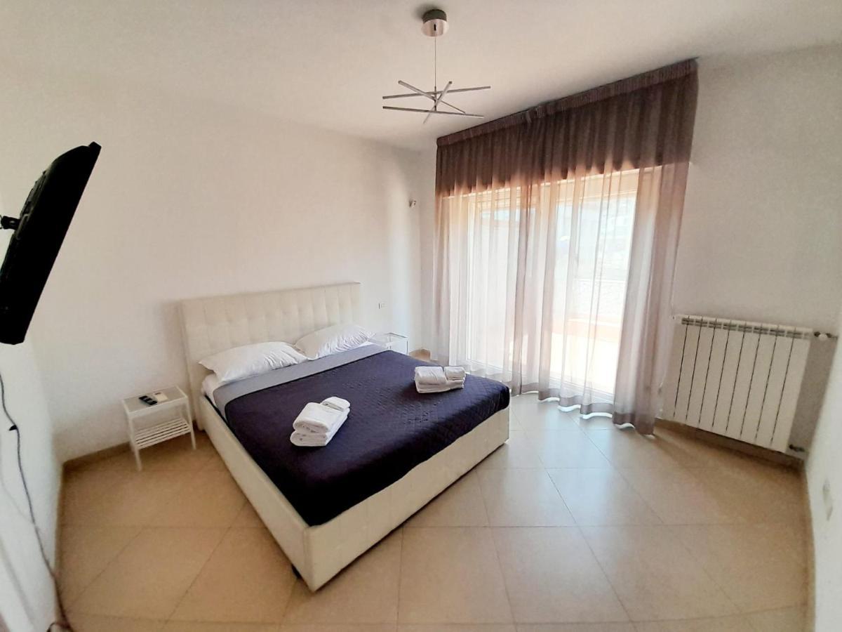 Mayfair Lifestyle Suites By Babylon Stay Napoli Eksteriør billede