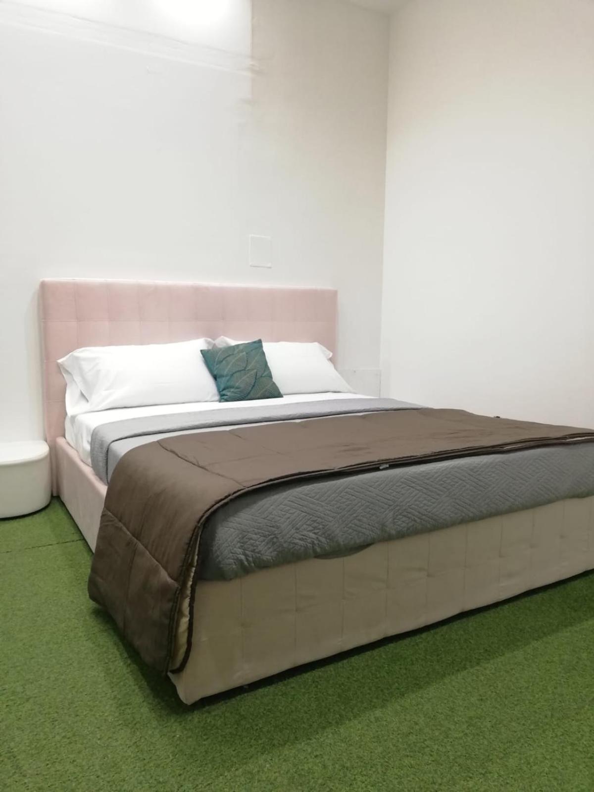 Mayfair Lifestyle Suites By Babylon Stay Napoli Eksteriør billede